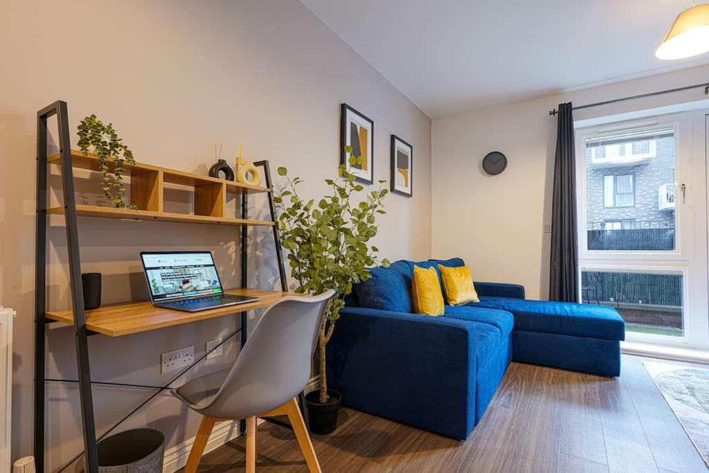 Luxury Campbell Park Apartments In Central Mk With Balcony, Free Parking & Smart Tv With Netflix By Yoko Property Milton Keynes Esterno foto