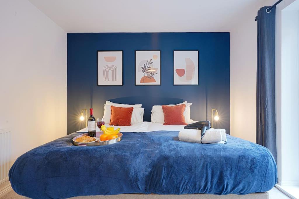 Luxury Campbell Park Apartments In Central Mk With Balcony, Free Parking & Smart Tv With Netflix By Yoko Property Milton Keynes Esterno foto
